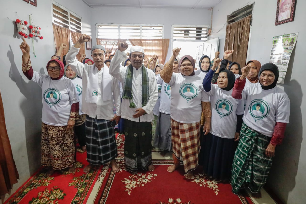 Tuan Guru Ganjar Ajak Ibu Ibu Majelis Taklim Belajar Agama Sambil