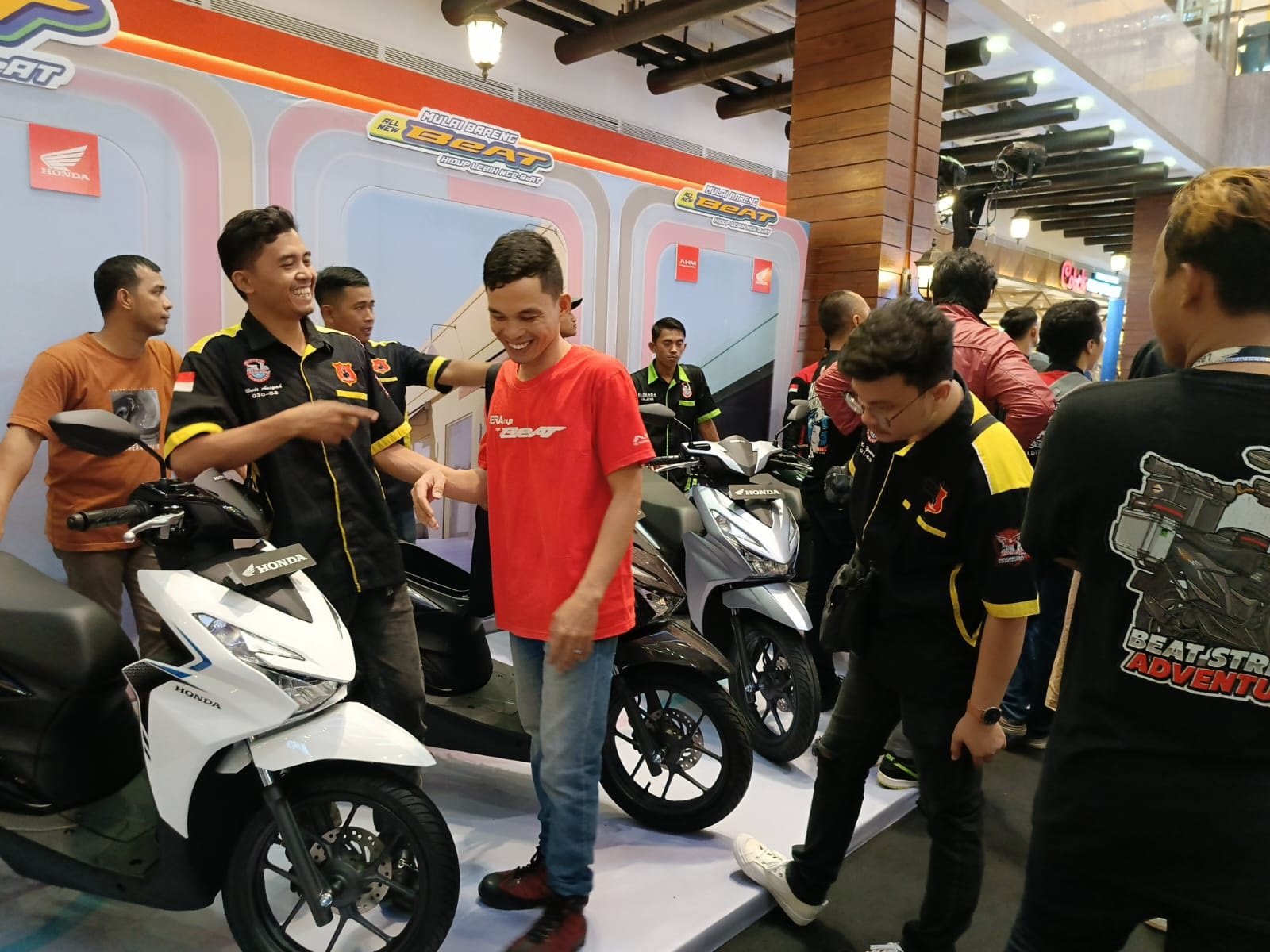 Antusias Sambut All New Honda Beat Waspada