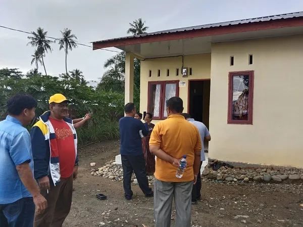 Ketua Fraksi Partai Golkar DPRA Pastikan Penerima RLH Di Agara