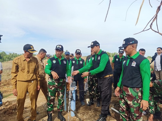 Pangdam IM Tanam 1000 Ha Jagung Di Aceh Utara