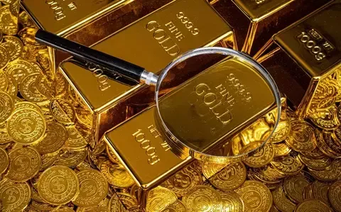 Harga Emas Diprediksi Masih Tertekan Pekan Ini