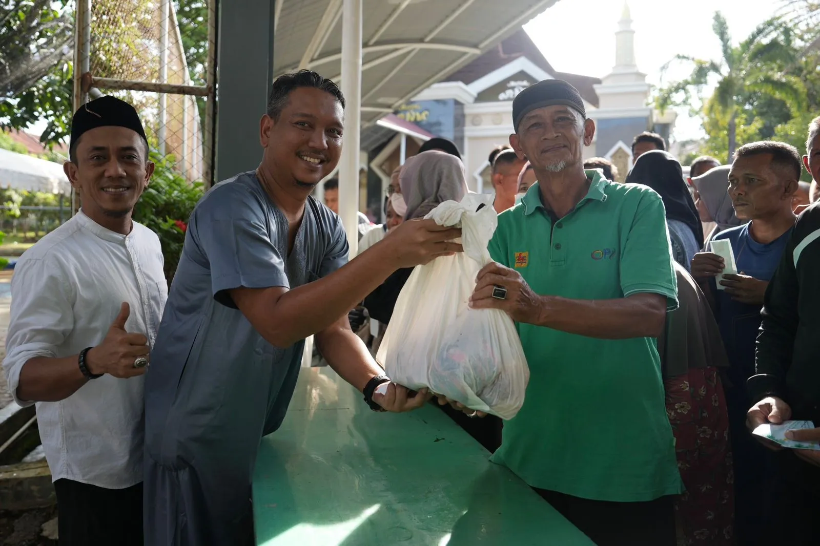 PLN Tebar Semangat Berbagi Iduladha, Salurkan 2.000 Lebih Hewan Kurban