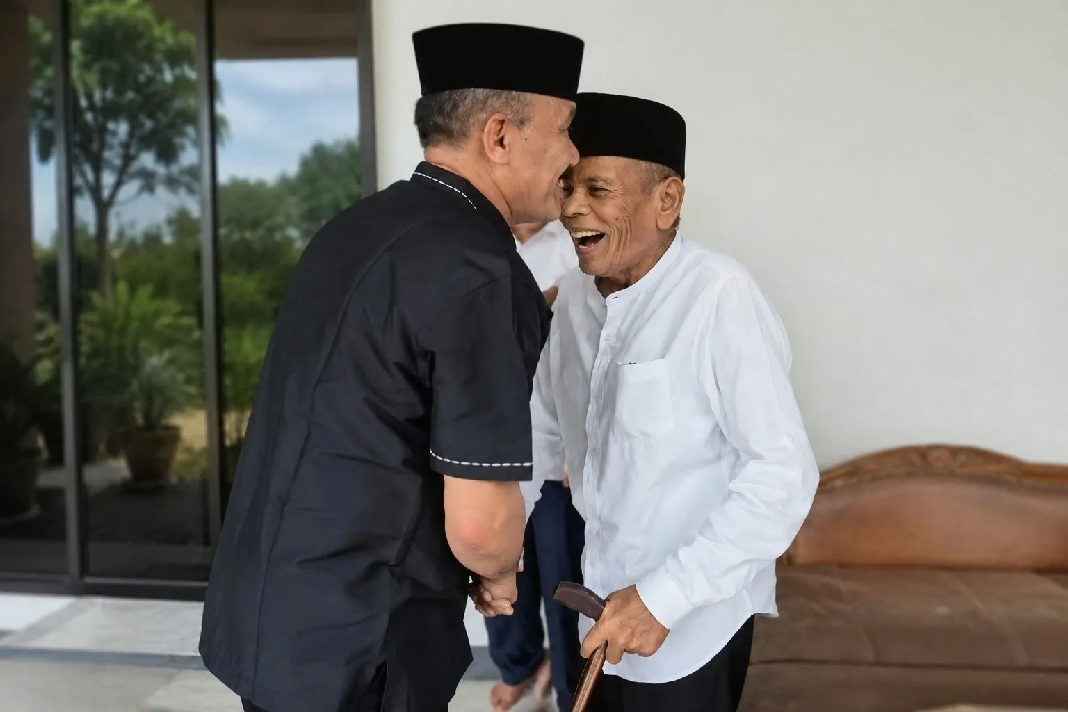 Sarjani dan Apakarya, Saat Awan Turun Menyapa Gunung