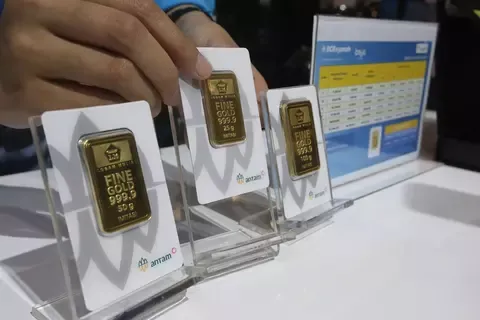 Harga Emas Antam Turun Rp8.000 Dalam Sepekan, Buyback Justru Melonjak