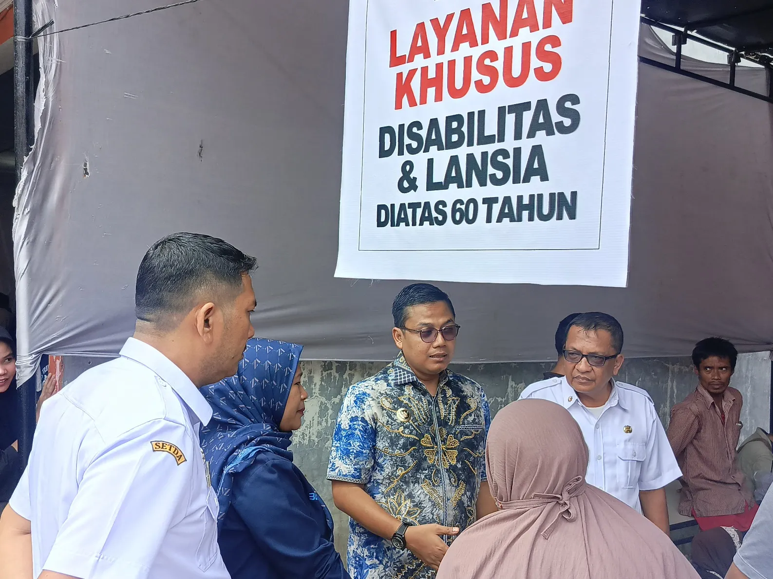 Hindari Penerima Bantuan Kena Panas dan Antre Panjang, Wali Kota Langsa Turun Langsung Ke Kantor Pos