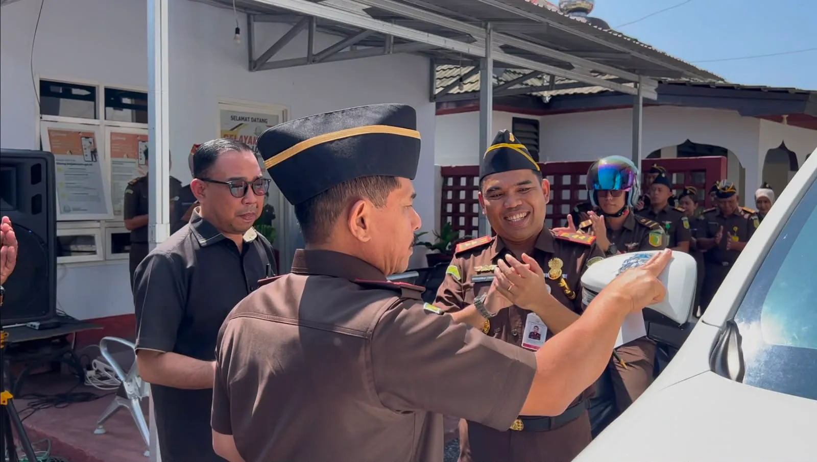 Luncurkan ‘Si Jaksa Poso’, Kejari Poso Antar Barang Bukti Gratis Sampai Pintu Rumah