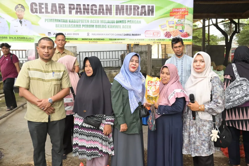 Ratusan Warga Serbu Pasar Murah di Darul Imarah