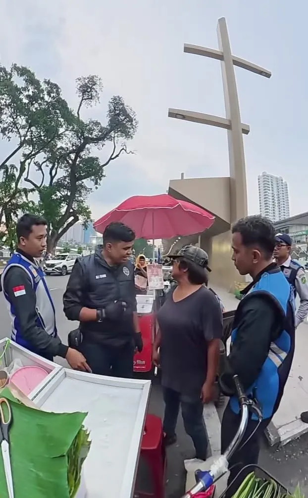 Viral Di Medsos, Jukir Liar Memberontak Saat Diamankan Tim Cakrawala Dishub Kota Medan