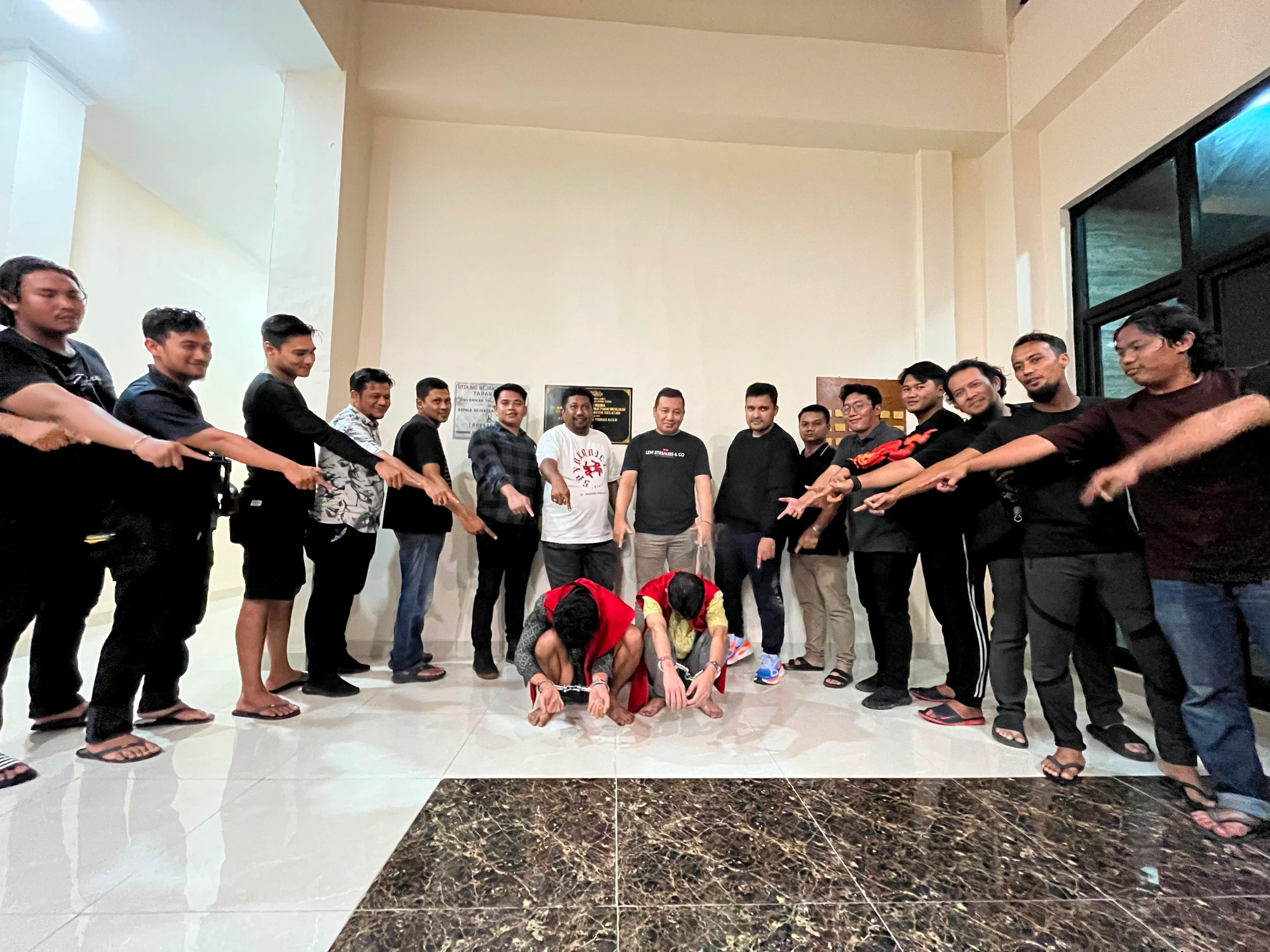 Dua Terdakwa yang Kabur dari Tahanan PN Tapaktuan Ditangkap Kembali di Air Berudang