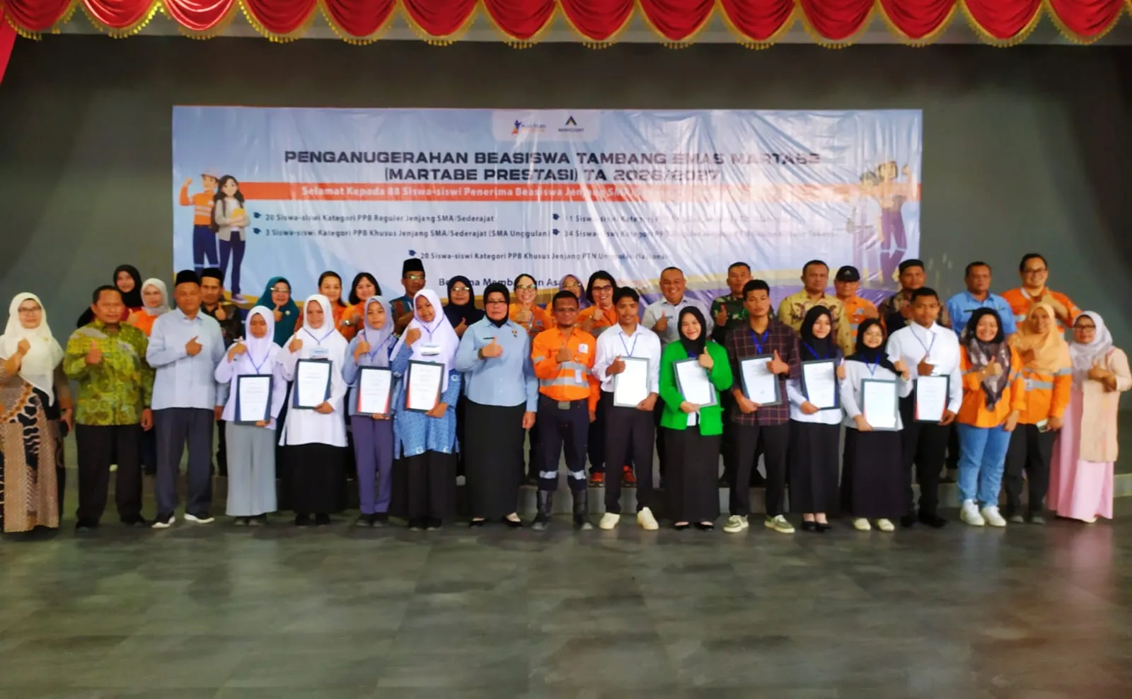 PT AR Gelontorkan Rp5,29 Miliar Untuk Beasiswa 88 Anak Lingkar Tambang Berprestasi