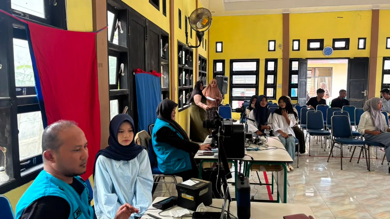 Masyarakat Lhoong Antusias Manfaatkan Layanan Jemput Bola Adminduk