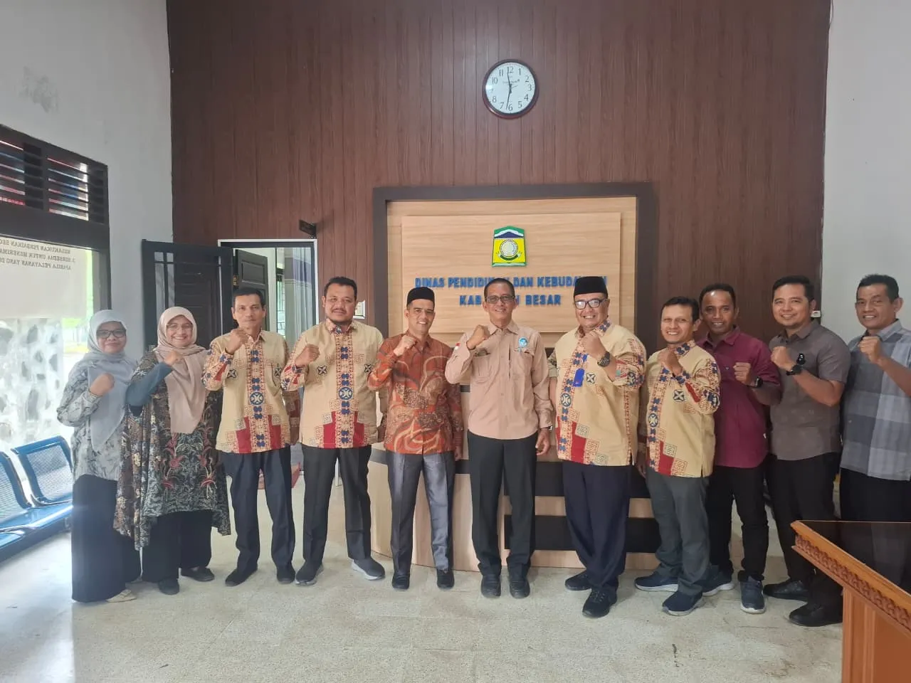 Disdik Dayah Aceh Utara Pelajari Program Beut Kitab Bak Sikula di Aceh Besar