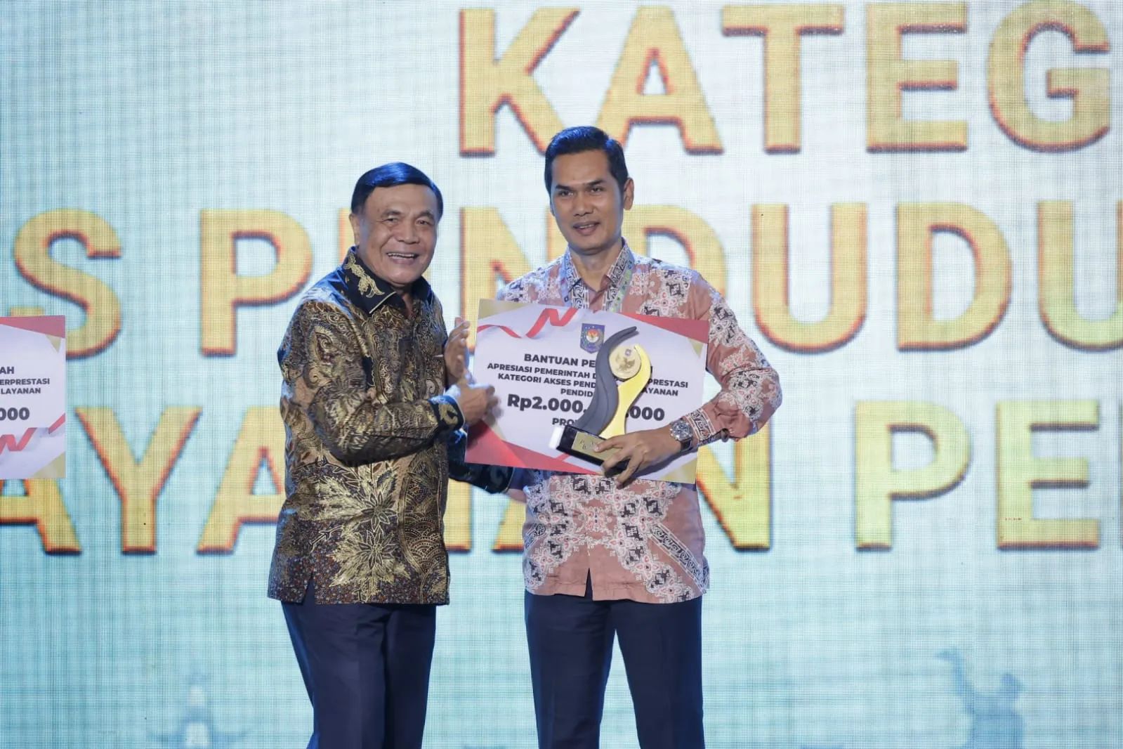 Di Batam, Pemerintah Aceh Raih Apresiasi Kategori Akses Penduduk ke Layanan Pendidikan