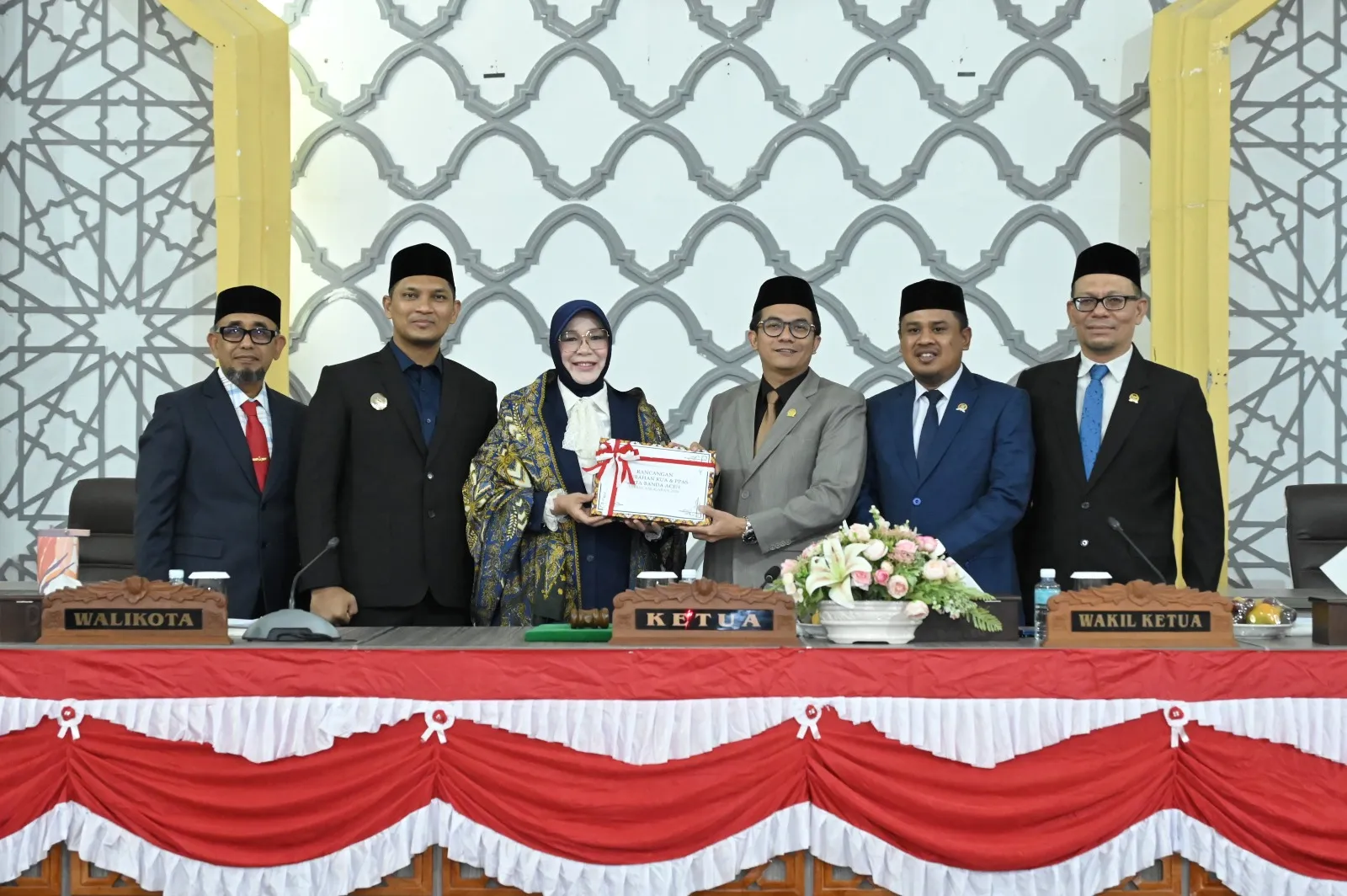 Wali Kota Serahkan Dokumen RKUA PPAS Perubahan ke DPRK Banda Aceh