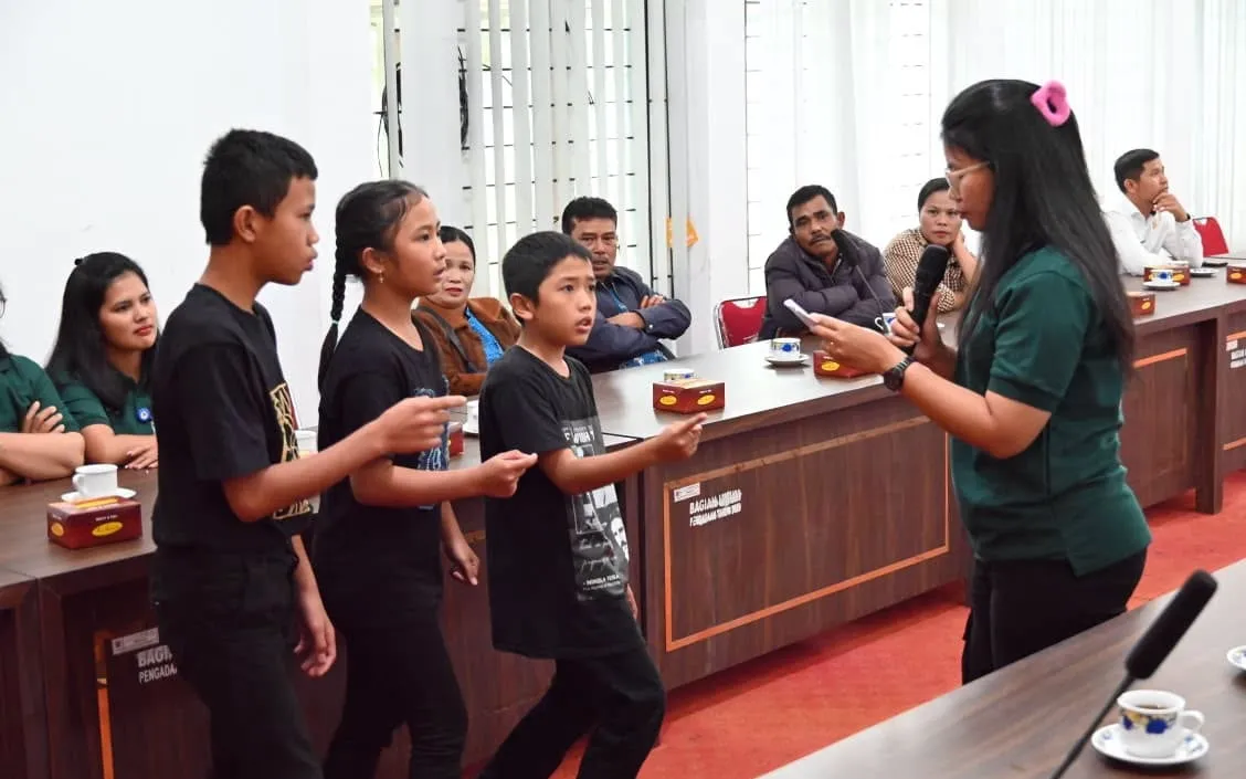 Tiga Siswa SD Humbahas Ikuti Olimpiade Gasing Nasional di Maluku Utara
