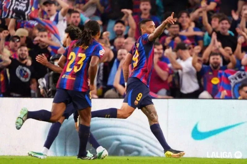 Barcelona Masih Sempurna