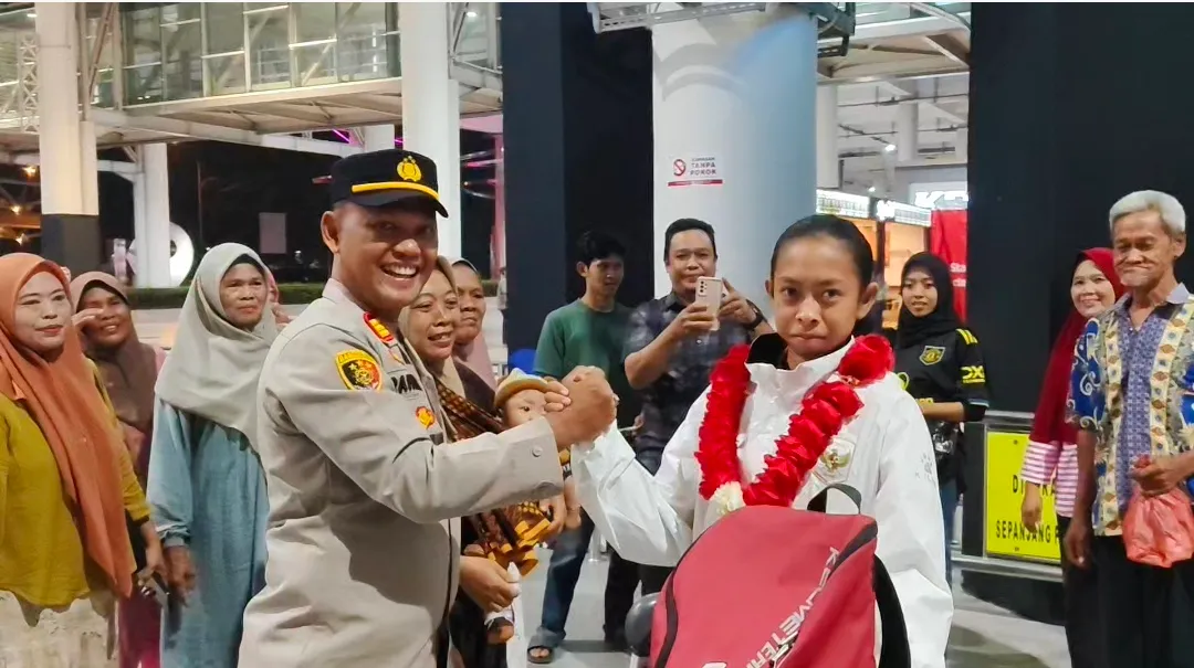 Polsek Airputih Sambut Fadilah, Striker Timnas Garuda Pertiwi U-17