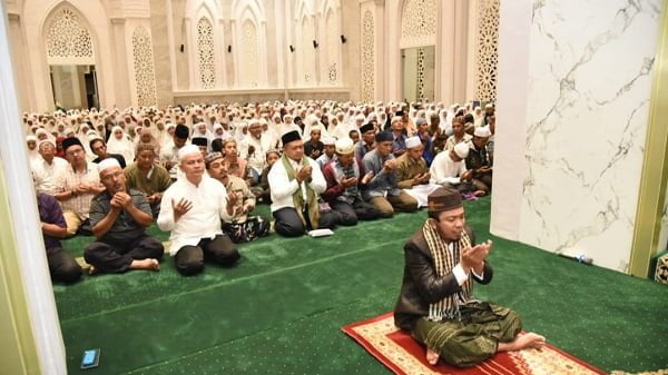 Bupati Tapsel Sambut 1.500 Jamaah Pengajian Surya Al-Hidayah Madina