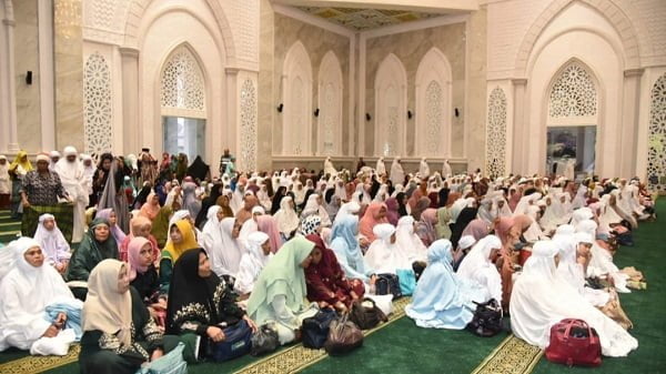 Bupati Tapsel Sambut 1.500 Jamaah Pengajian Surya Al-Hidayah Madina