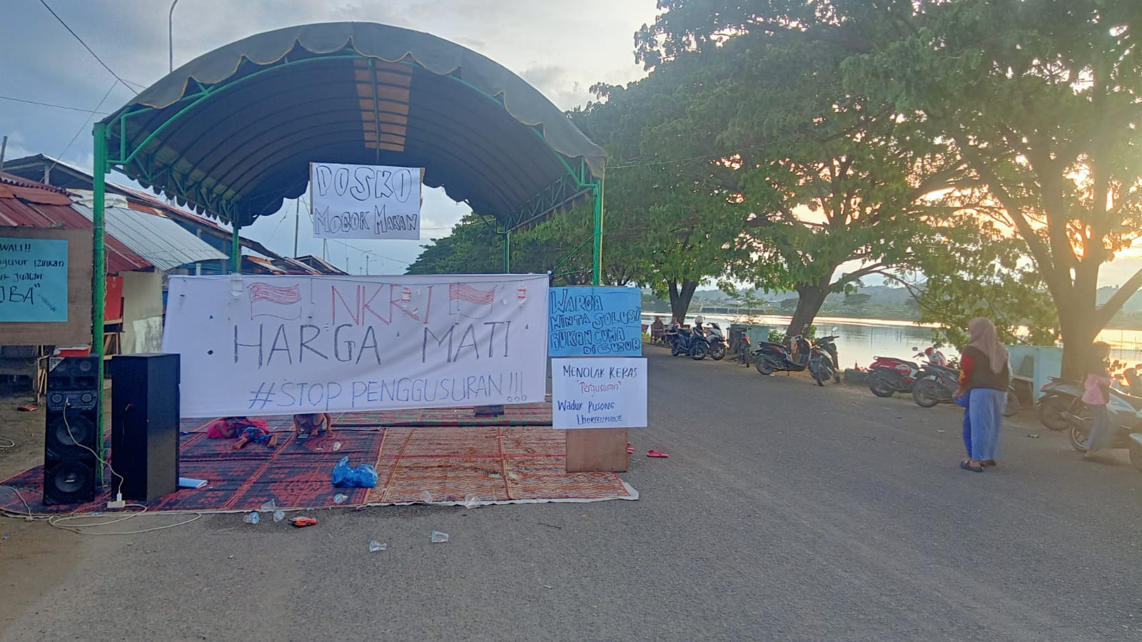 Tolak Pembongkaran Di Waduk Lhokseumawe, Warga Mogok Makan Di Tenda Darurat