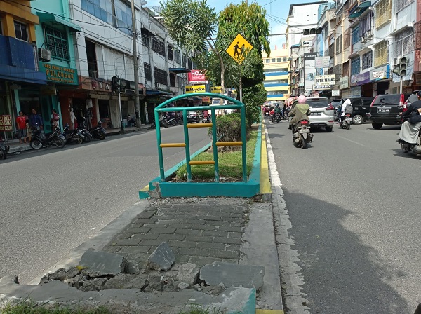 Handrail Jalan Sudirman Binjai Disikat Maling