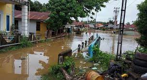 <strong>Curah Hujan Tinggi, Kota Medan Banjir Lagi</strong><strong></strong>