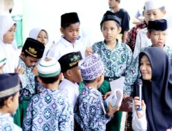 KSI ‘Goes To School’ Berbagi Cinta Untuk Tebar Senyum Ratusan Siswa SD