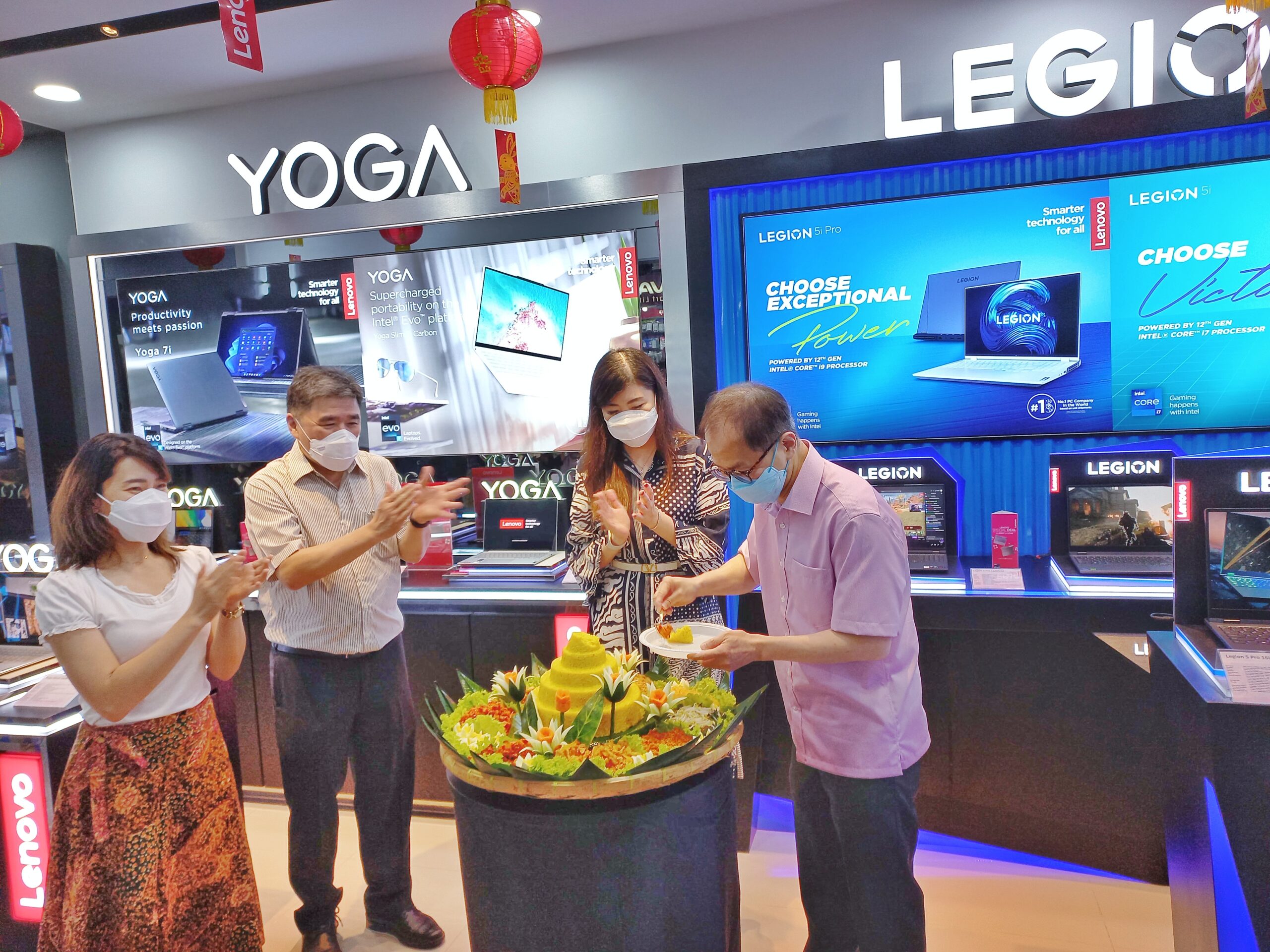 Lenovo Indonesia Perkuat Bisnis Penjualan Melalui Pembukaan Lenovo Exclusive Store Di Plaza Medan Fair