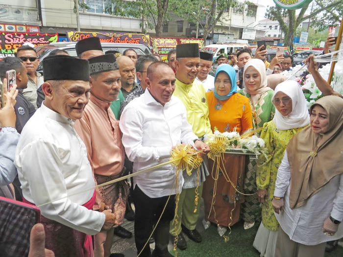 Gubernur Resmikan Kuliner Asahan Kampungku Di Medan