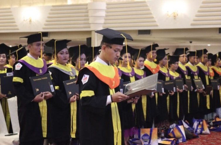 Universitas Terbuka Medan Gelar Wisuda Bagi 711 Lulusan