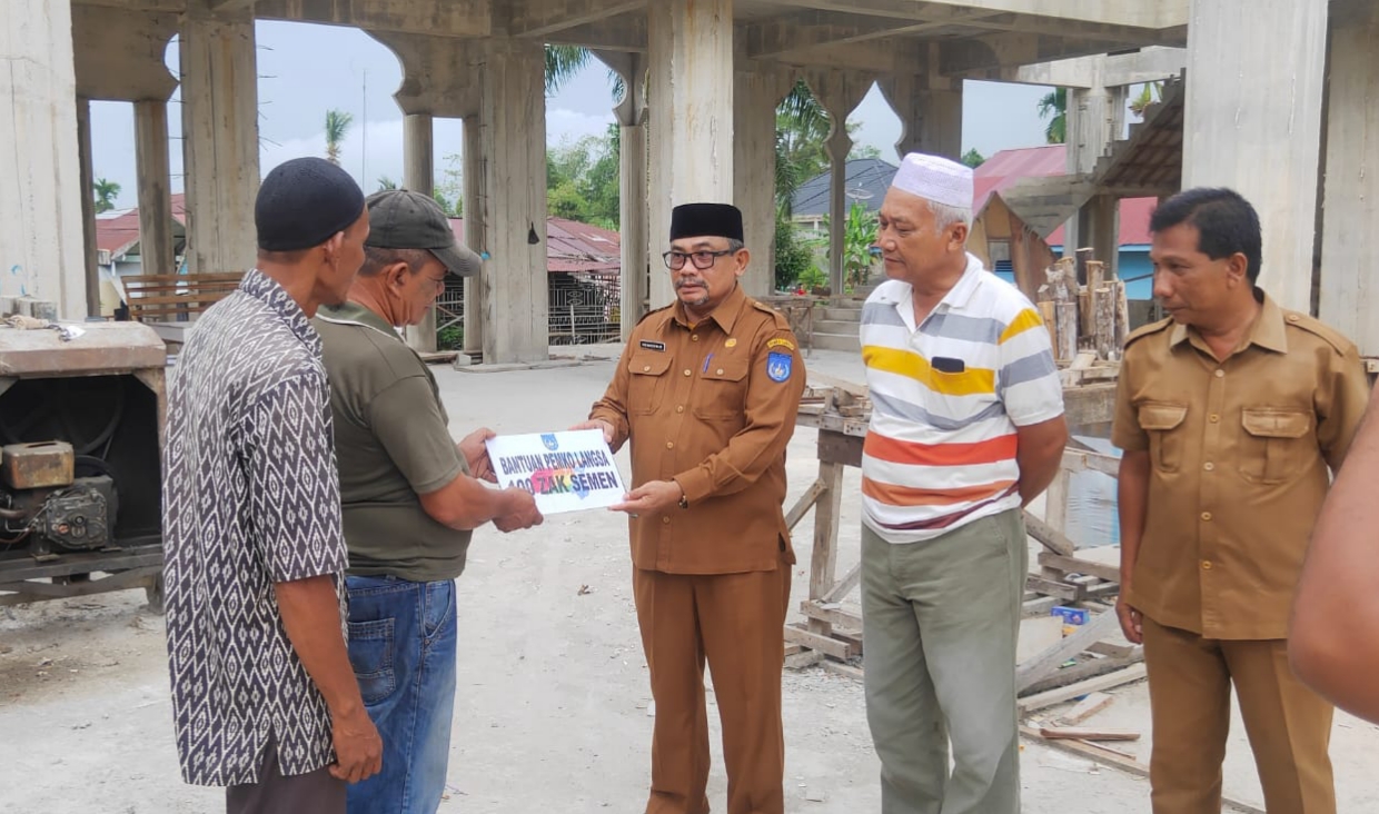 Pemko Langsa Bantu Semen Pembangunan Masjid Baitul Huda