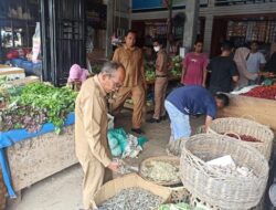 Kendalikan Inflasi, Disdagkop UKM Atim Sidak Pasar