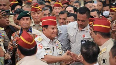 KETUA Dewan Pembina Purnawirawan Pejuang Indonesia Raya (PPIR) yang juga Ketua Umum Partai Gerindra Prabowo Subianto menghadiri reuni akbar dan halal bihalal PPIR di Jogja Expo Center (JEC), Yogyakarta, Rabu (3/5/2023). (Foto: Waspada/Tim Media Prabowo)