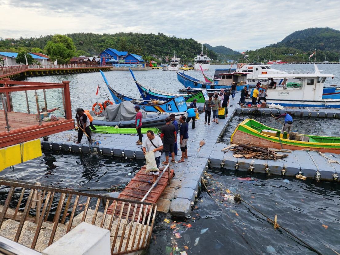 Pemko Sabang Tangani Sampah Ekstrem Di Laut