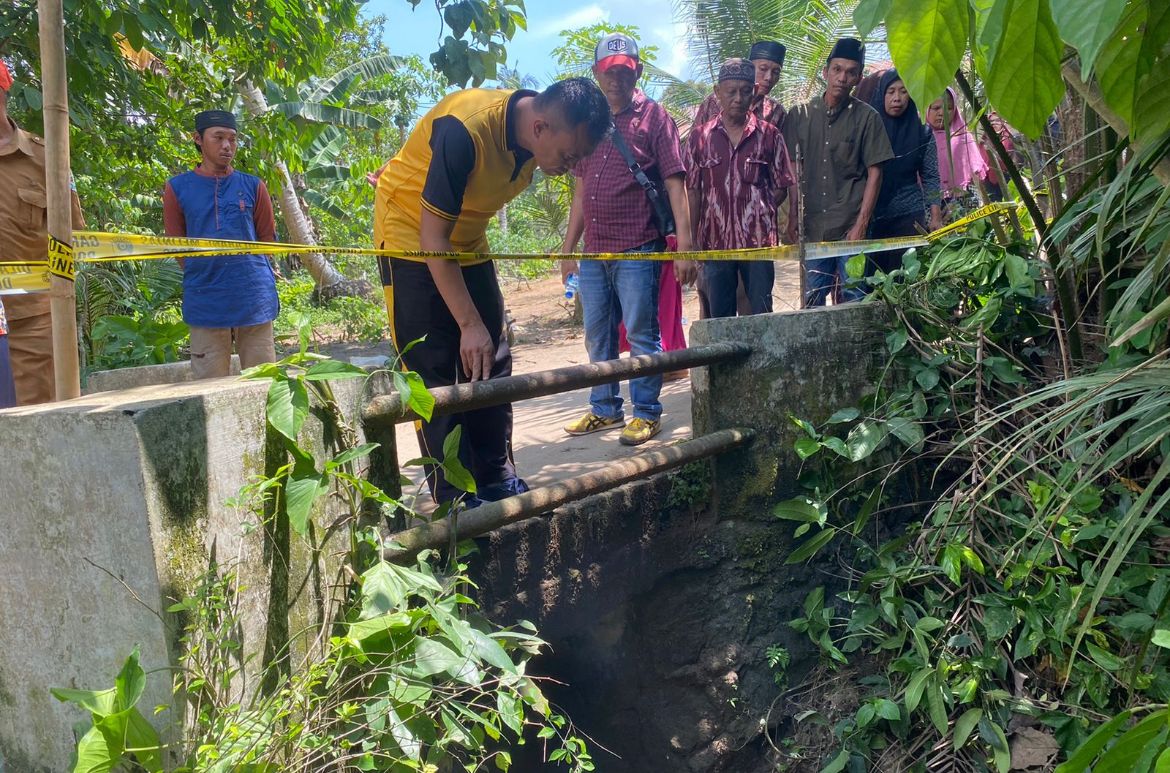 Warga Batubara Ditemukan Tewas Tergantung Di Jembatan — Waspada