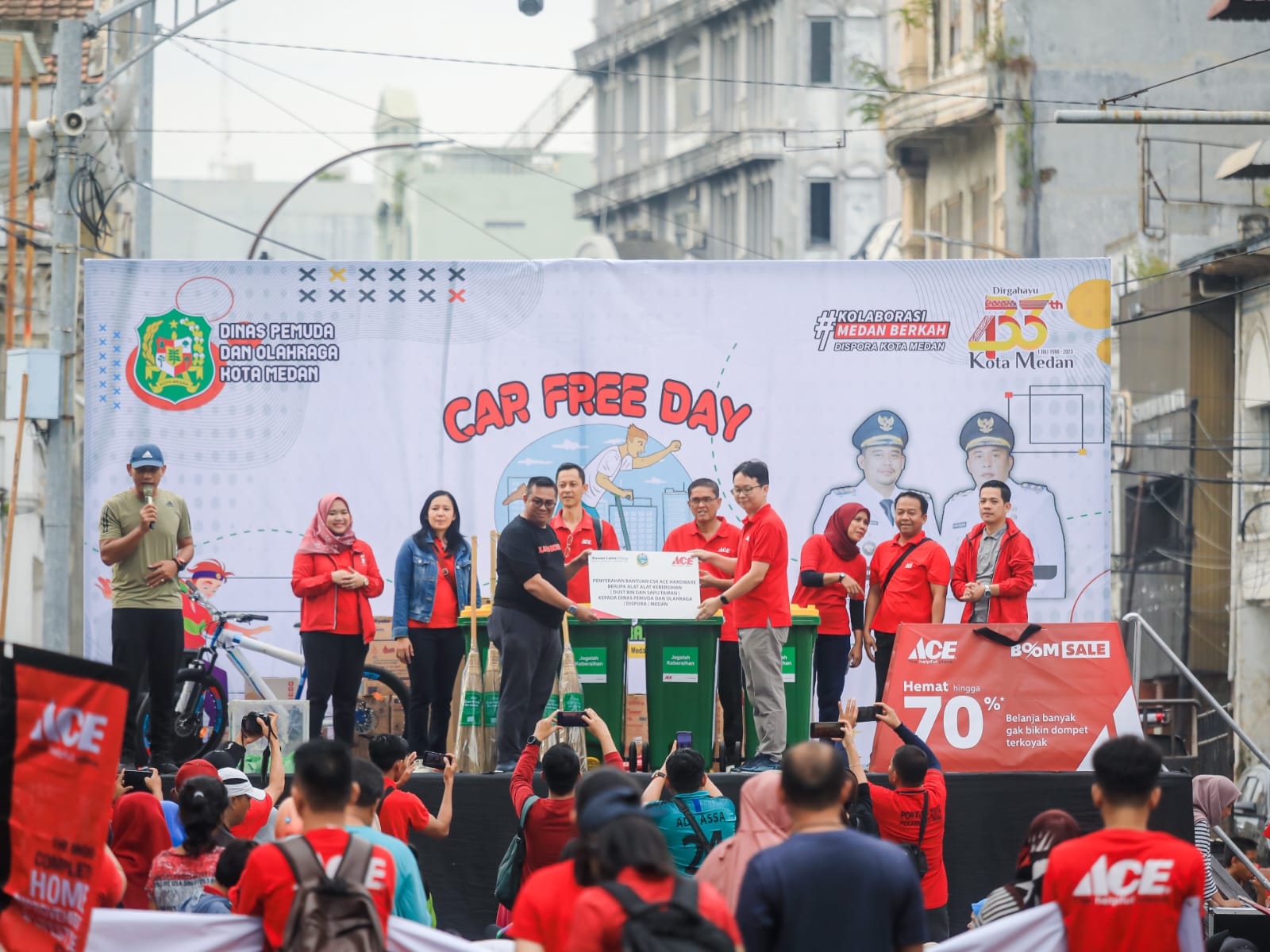 Ragam Aktifitas Warga Di Car Free Day Kota Medan