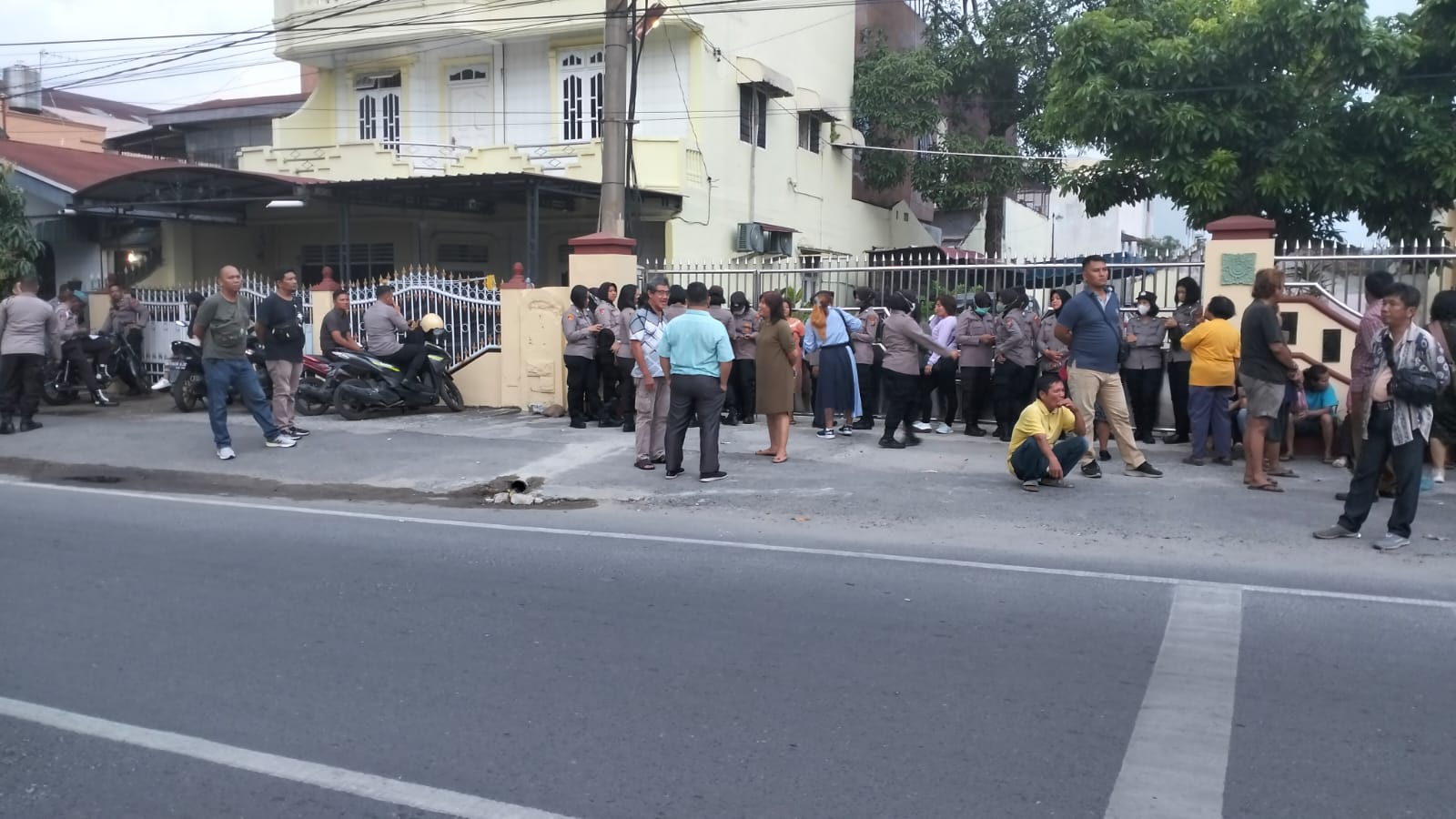 Konflik Berlanjut, 22 Sintua HKBP Pabrik Tenun Dilarang Ikut Sermon