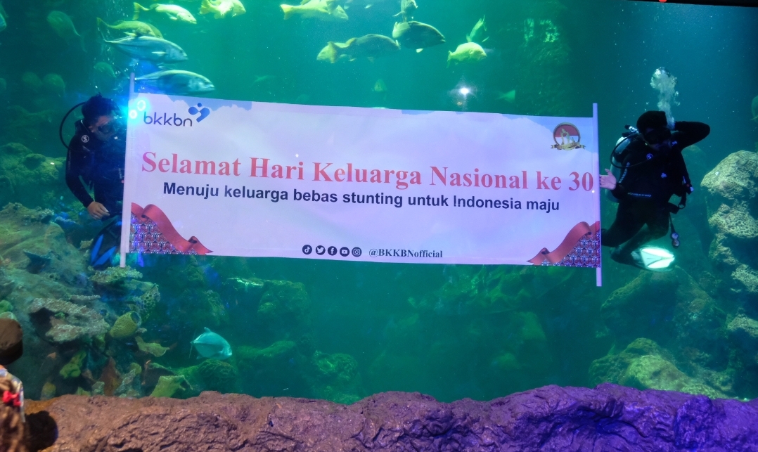 Tarik Perhatian Ribuan Pengunjung, BKKBN Sukses Gelar Sosialisasi Harganas di Sea World Ancol