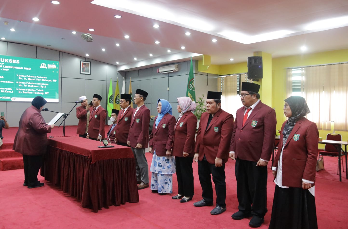 Rektor UISU Lantik 9 Dekan