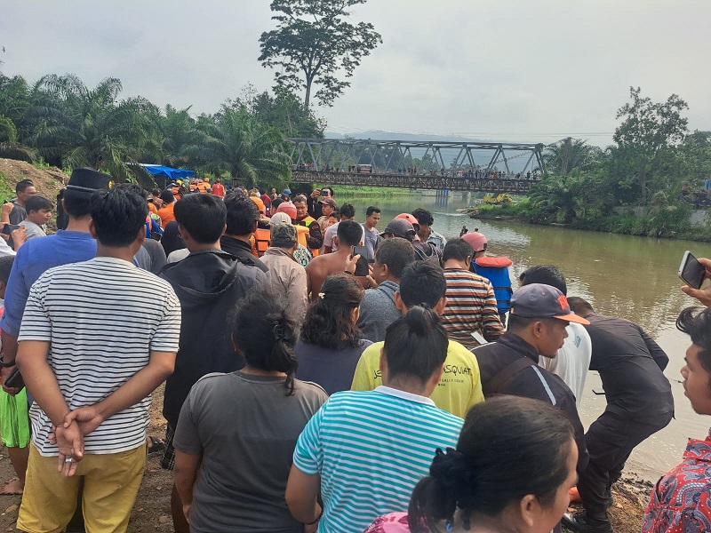 2 Anak Hanyut Di Sidimpuan Ditemukan Sekitar 11 Km