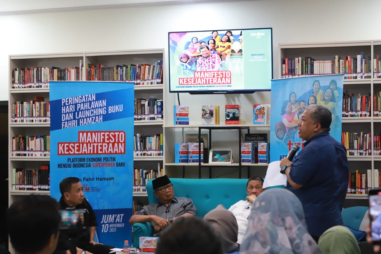 Fahri Hamzah Launching Tiga Buku Trilogi Kesejahteraan