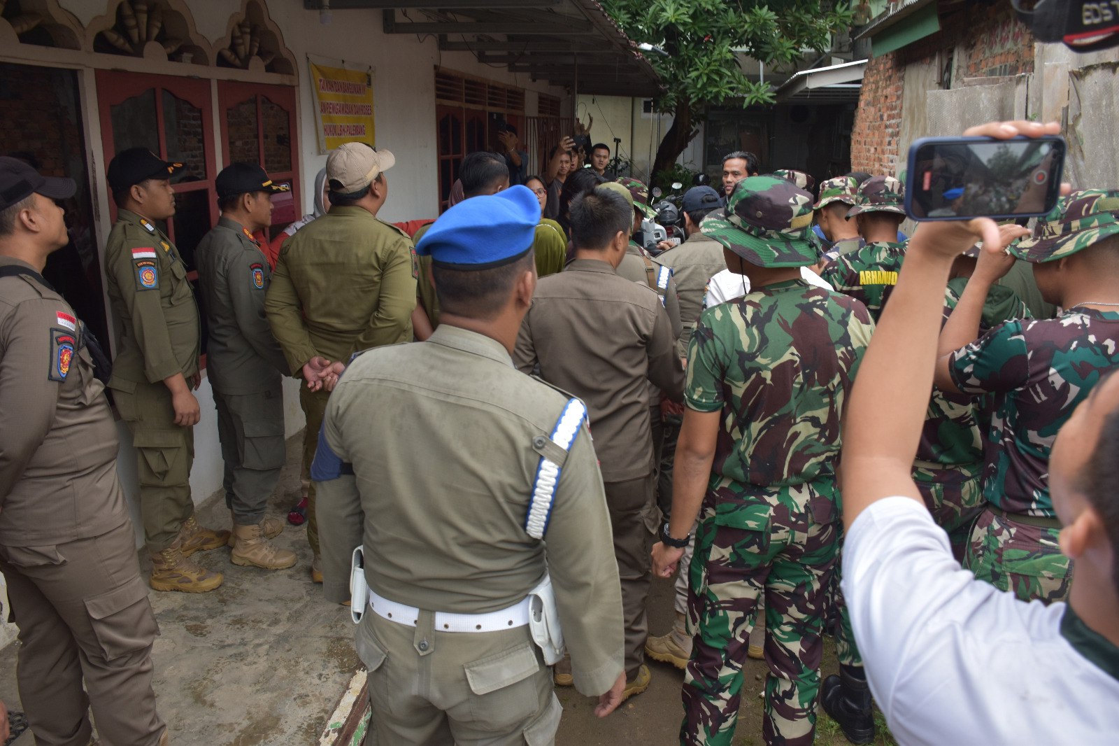 Bangun Tambahan Fasilitas Kesehatan, Kodam II/Sriwijaya Lakukan Penertiban