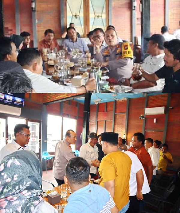 Kapolres Padangsidimpuan AKBP Dudung Setyawan saat silaturahmi di salah satu cafe coffee, mengajak wartawan sama-sama menjaga Kamtibmas. (Waspada/Ist)