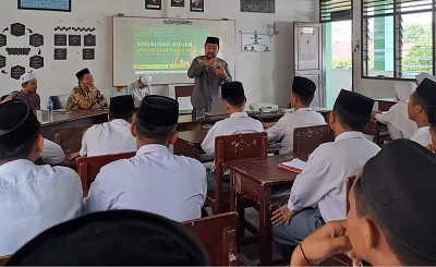 SUASANA sosialisasi kuliah ke Timur Tengah oleh Yayasan An-Najah Centre. Waspada/ist