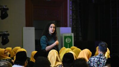 Jadi Pembicara di Panggung Dev-X Kemenag, Putri Indonesia Intan Aletrino Berbagi Tips Personal Branding