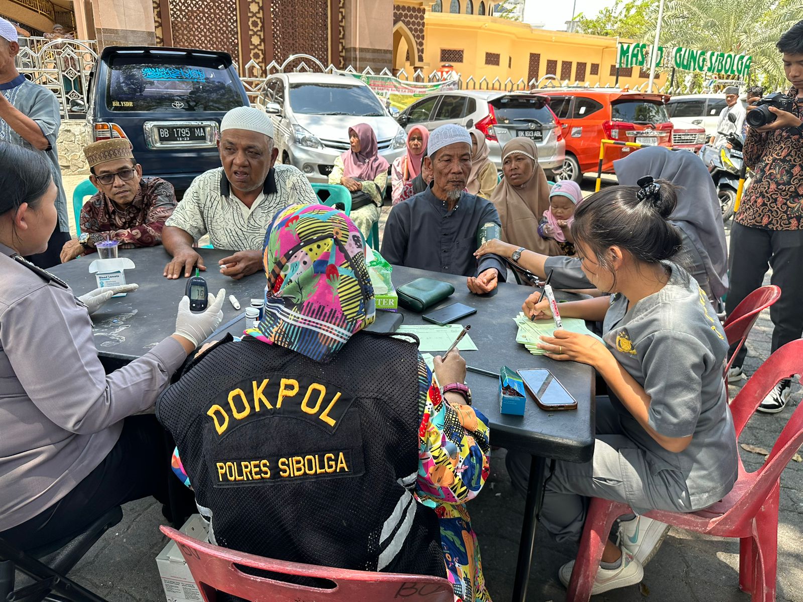 Polres Sibolga Periksa Kesehatan Warga