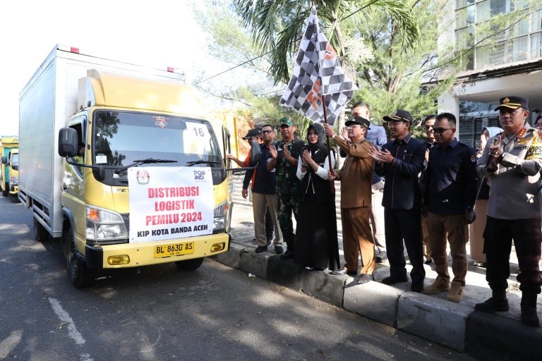 Forkopimda Bersama KIP Banda Aceh Musnahkan 1.175 Surat Suara Rusak