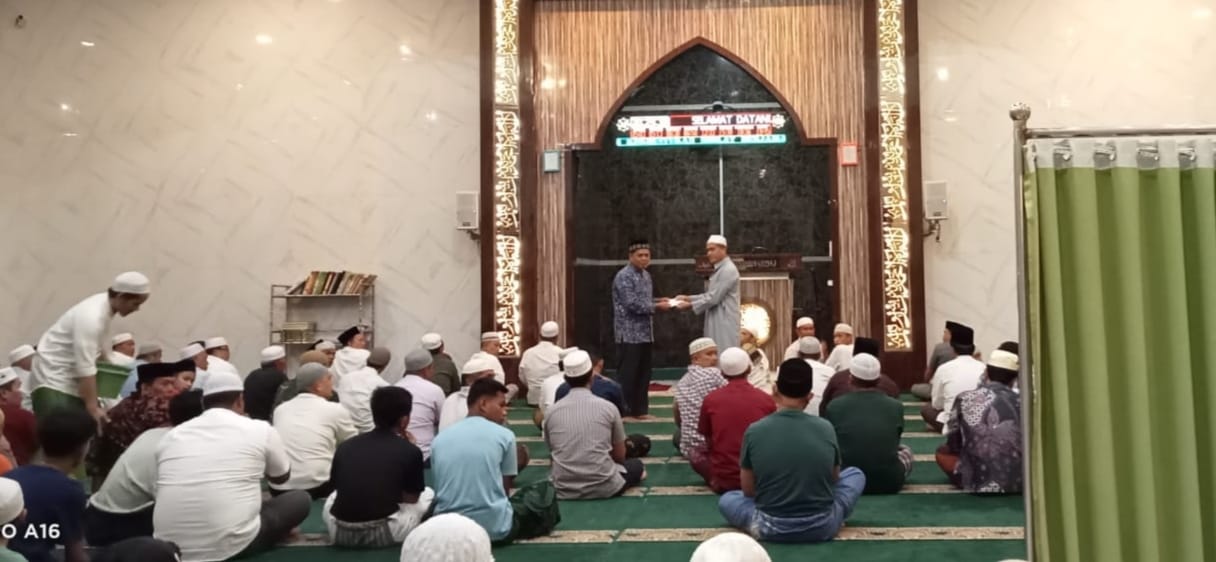 Um Tapsel Safari Ramadan Di Madina Tapteng Dan Sibolga — Waspada