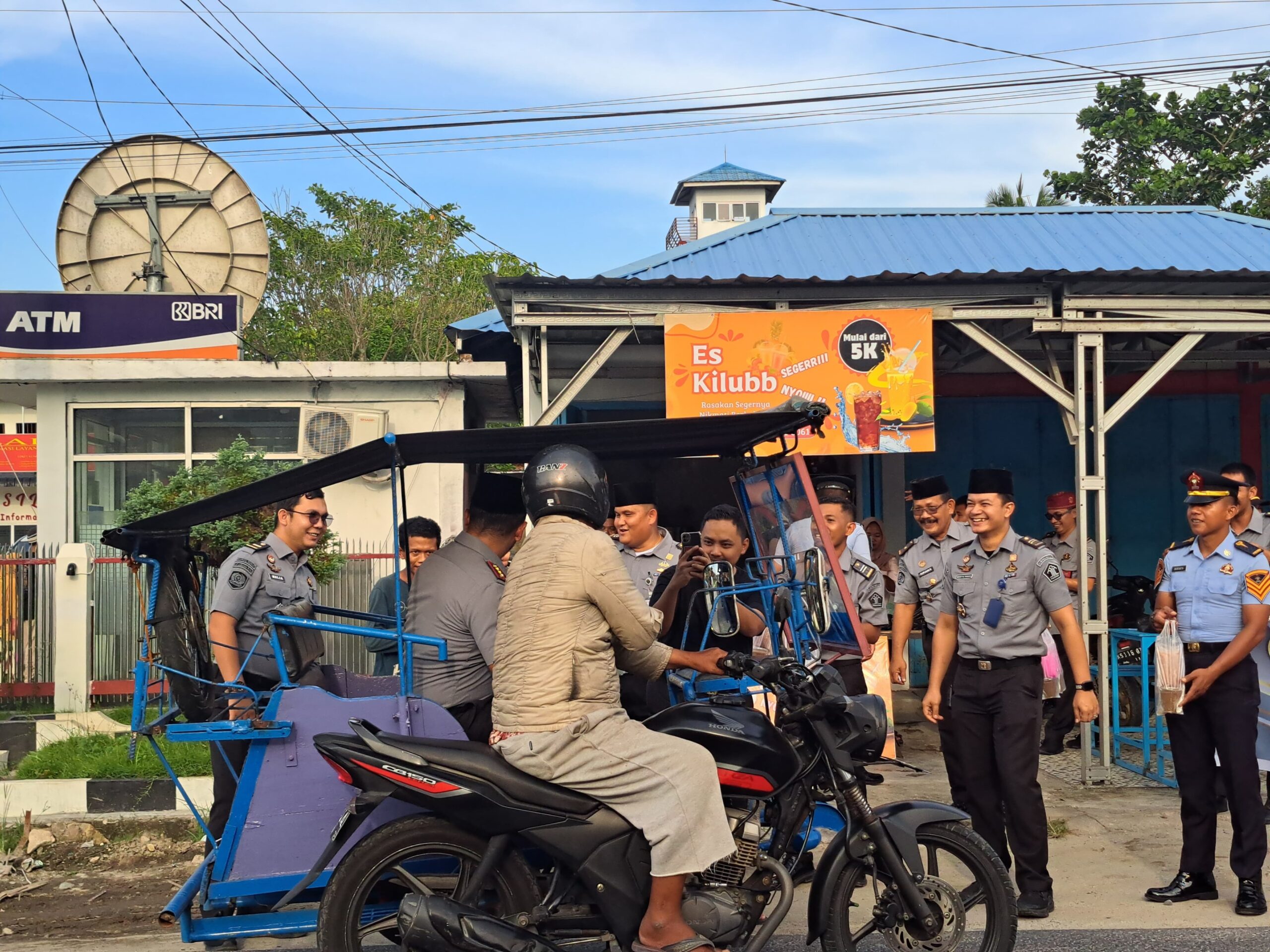 Lapas Labuhan Ruku Berbagi Takjil