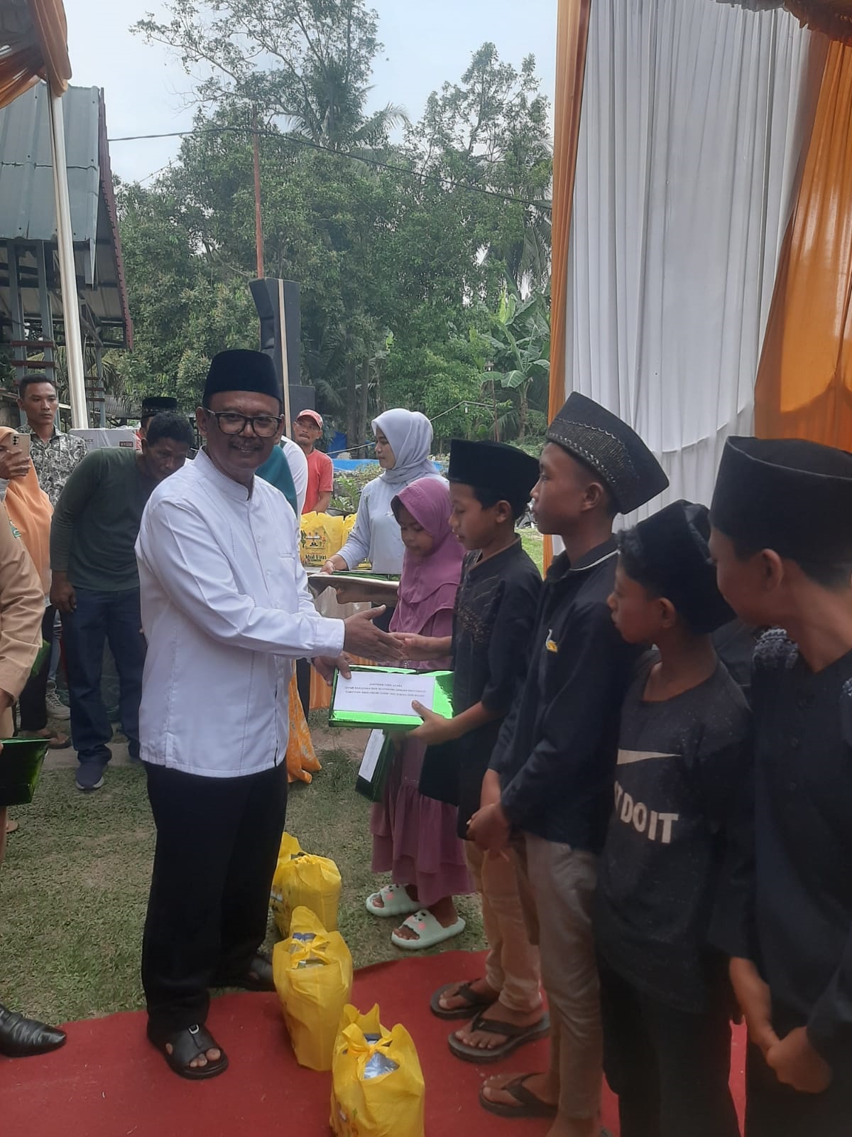 RHS Dan ZW Diharapkan Tetap Bergandengan Tangan Sejahterakan Warga